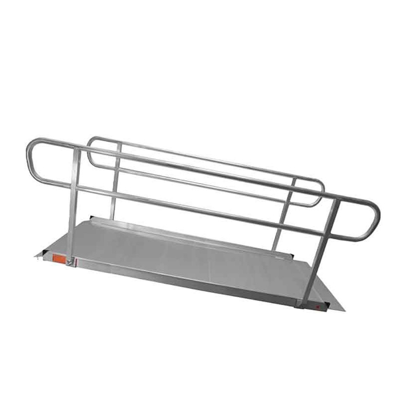 Rampe d’accès aluminium avec garde-corps – PMR, antidérapante Rampe d’accès aluminium avec garde-corps – PMR, antidérapante