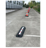 Poteau de parking rabattable avec clé pompier et protection renforcée