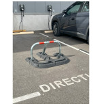 Barrière de parking rabattable Ø50 mm Acier zingué et base caoutchouc