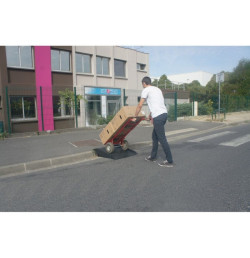 Rampe mobile PMR en polyéthylène Antidérapante et légère