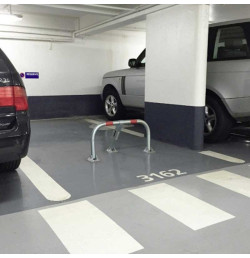 Arceau de parking Ø60 mm avec pieds en fonte serrure européenne